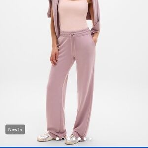 Athleta Seasoft Midrise Straight Pant